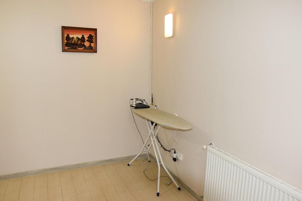 Gostynniy Dvir Hostel Ternopil Eksteriør billede